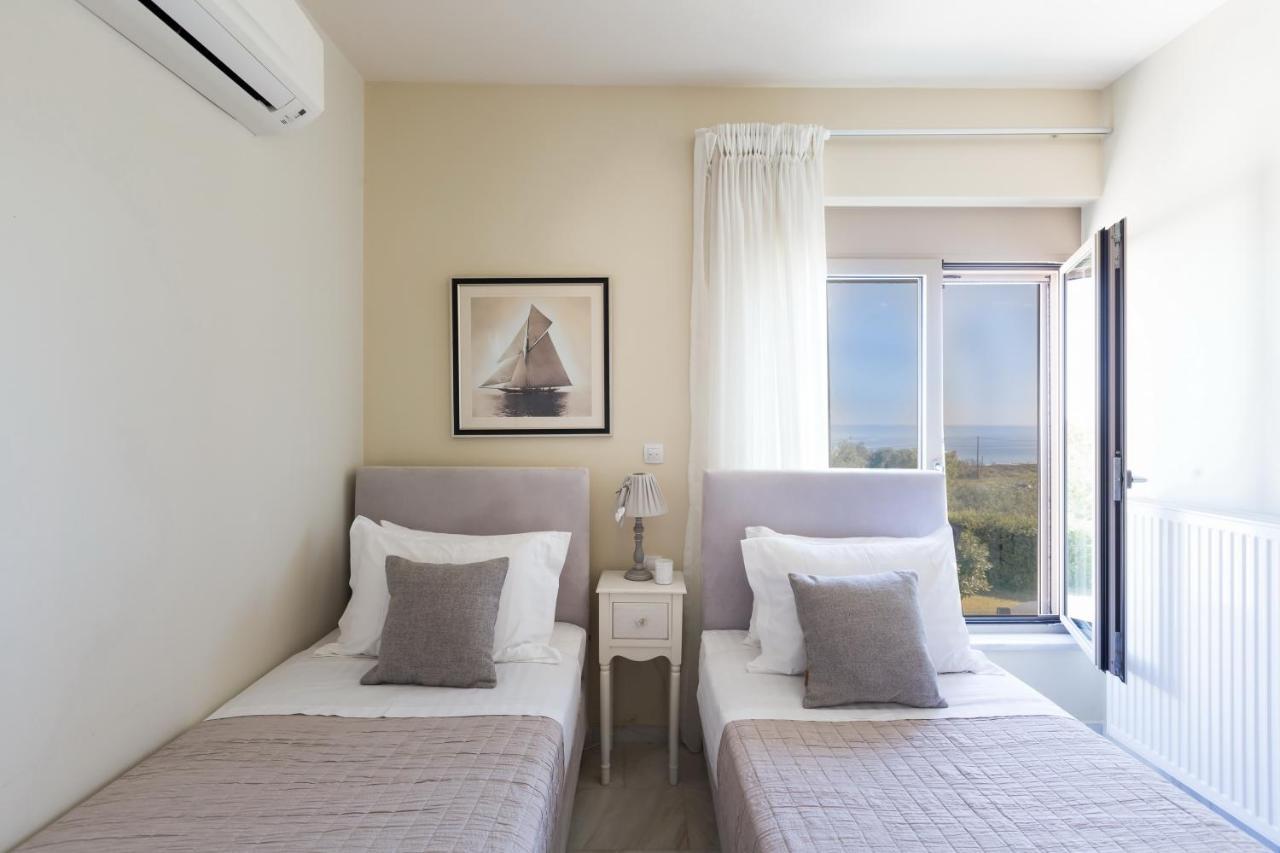 Lux Villa Mia With Heated Pool, 2Km To Beach & Childrens Area! Mikró Metóhi Kültér fotó