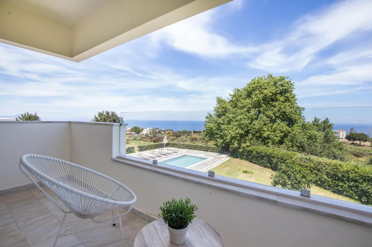 Lux Villa Mia With Heated Pool, 2Km To Beach & Childrens Area! Mikró Metóhi Kültér fotó