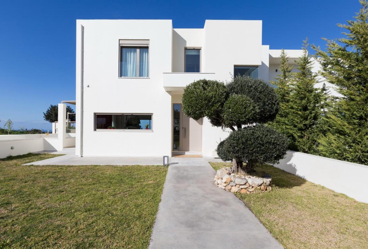 Lux Villa Mia With Heated Pool, 2Km To Beach & Childrens Area! Mikró Metóhi Kültér fotó