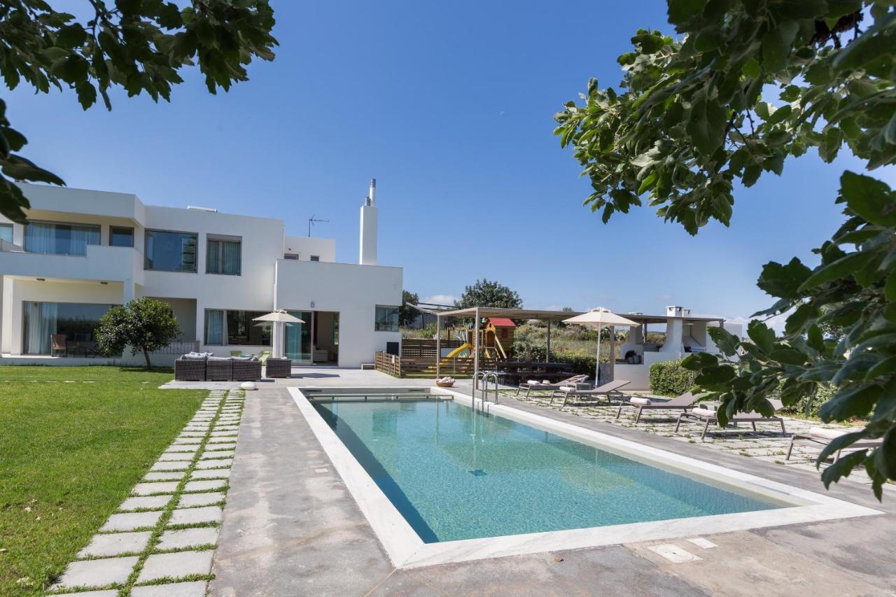 Lux Villa Mia With Heated Pool, 2Km To Beach & Childrens Area! Mikró Metóhi Kültér fotó